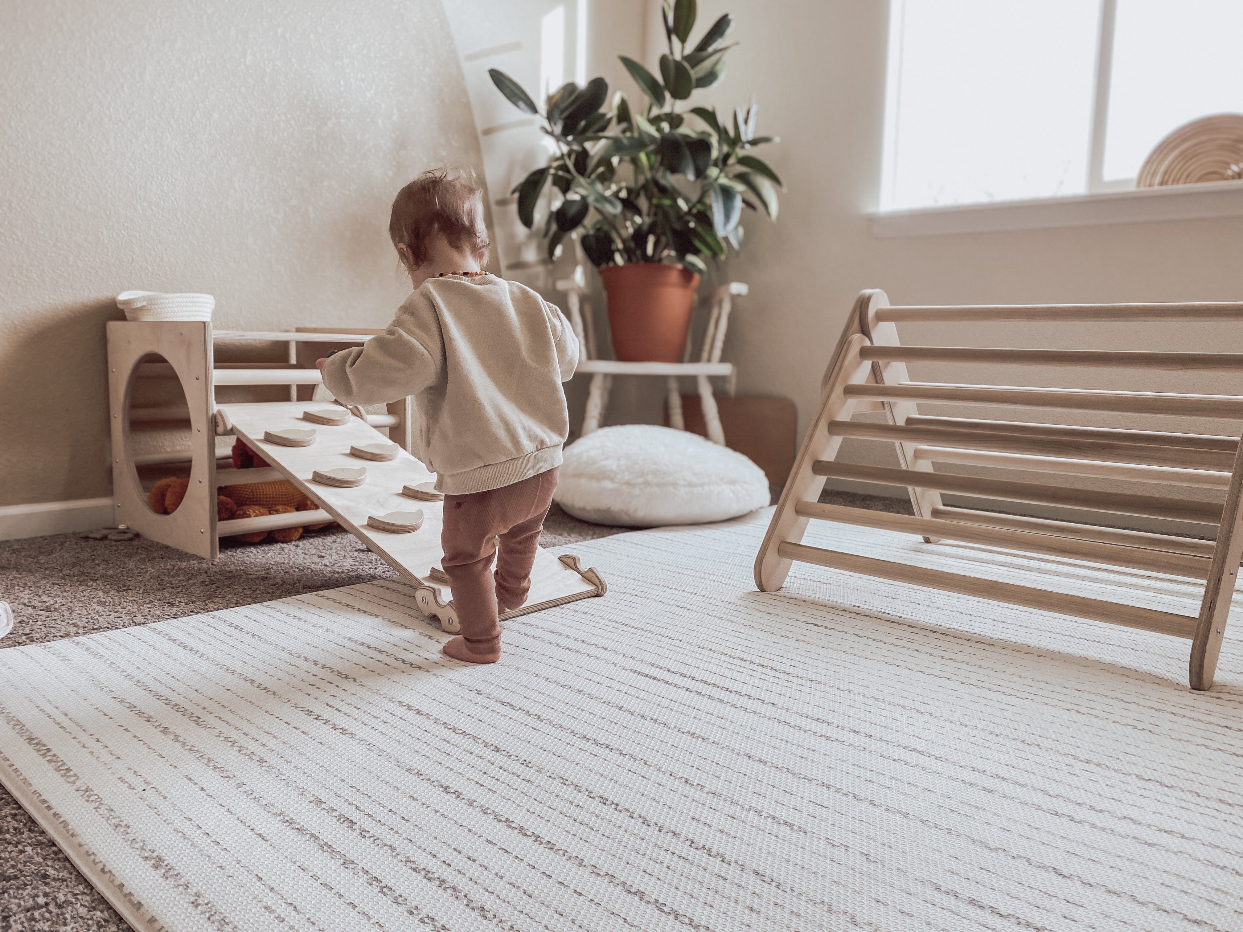 Thicken Memory Foam Baby Play Mat,Large Velvet NonSlip Carpet Crawling Rugs  for Nursery Bedroom Living Room Yoga Mat Tatami MatGray  120x200cm(47x79inch) 